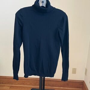 GAP Women’s Classic Black Turtleneck Sweater